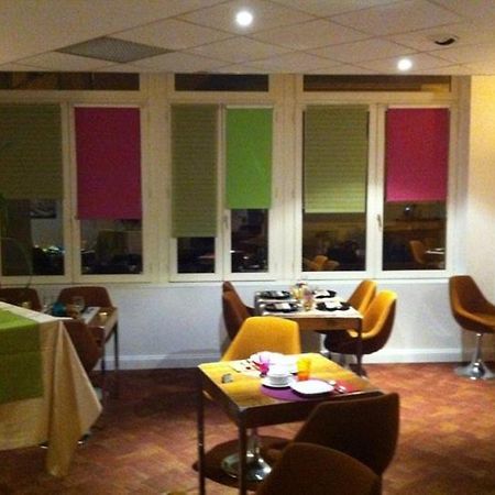 Logis Hotel De France Restaurant Le Lucullus Montmorillon Exterior foto
