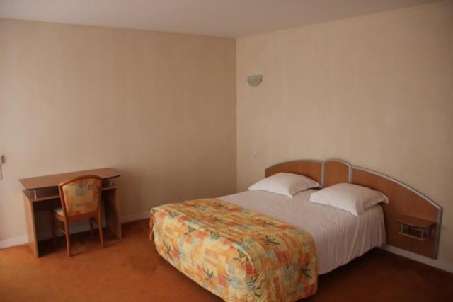 Logis Hotel De France Restaurant Le Lucullus Montmorillon Zimmer foto