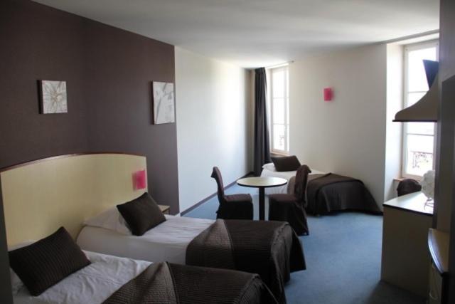 Logis Hotel De France Restaurant Le Lucullus Montmorillon Zimmer foto
